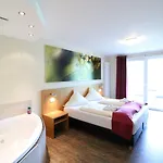 Hotel Christiana's Wein & Art 3*