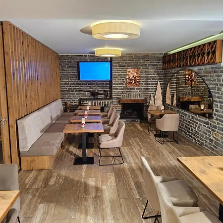 호텔 Christiana's Wein & Art 베른카슈텔쿠에스