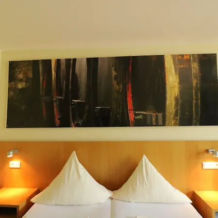 Christiana's Wein & Art 호텔 베른카슈텔쿠에스