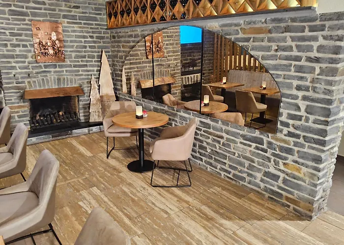 Christiana's Wein & Art מלון 3*