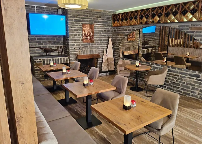 Christiana's Wein & Art 3*