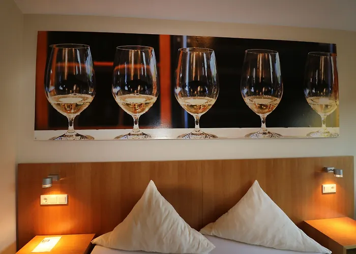 Christiana's Wein & Art 3*