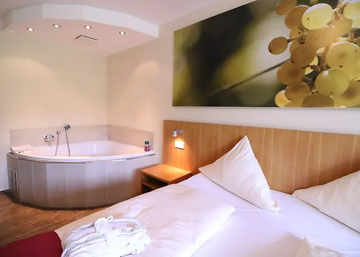 Christiana's Wein & Art فندق 3*