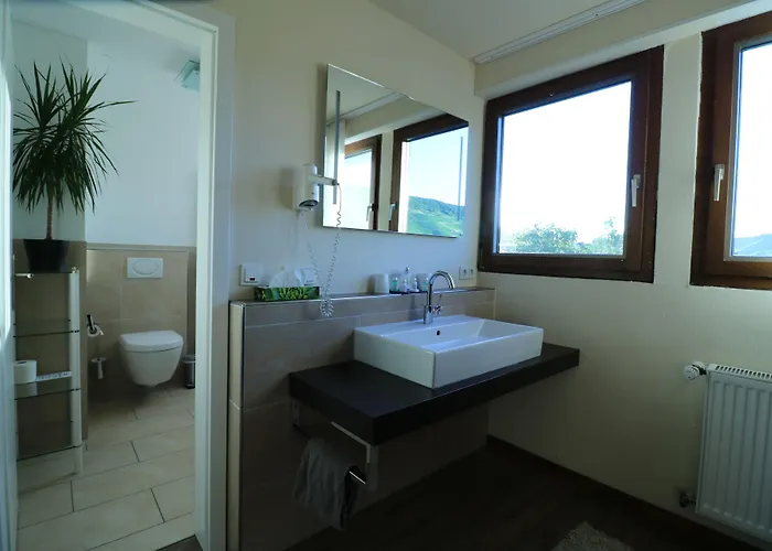 Christiana's Wein & Art فندق برنكاستيل كويس