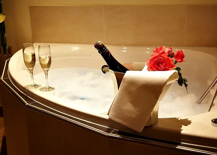 Christiana's Wein & Art 3*