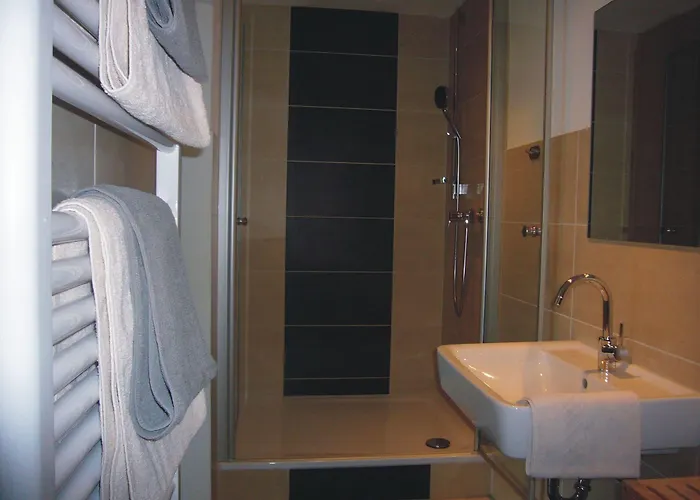 Christiana's Wein & Art فندق