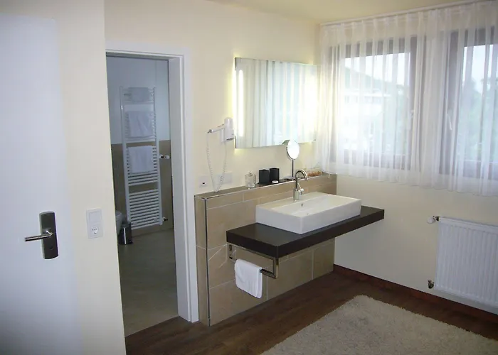 מלון Christiana's Wein & Art 3*