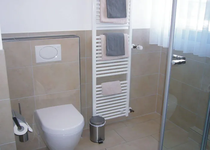 Christiana's Wein & Art فندق برنكاستيل كويس